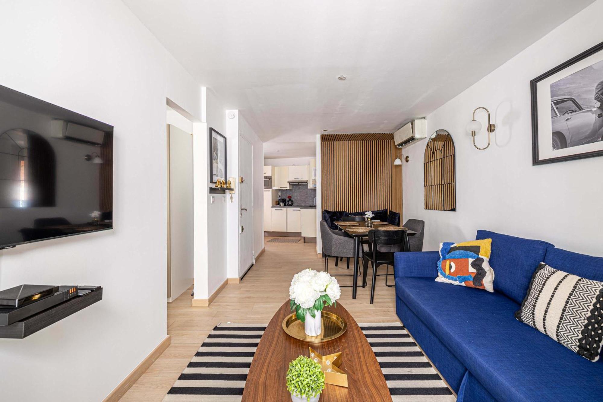 Appartement Le Contemporain Adorable Avec Petite Terrasse, Emplacement Ideal Dans Le Centre *